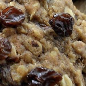 Order Oatmeal Raisin Cookies food online from Tough Guys Cookies And Sweets store, Orange Park on bringmethat.com