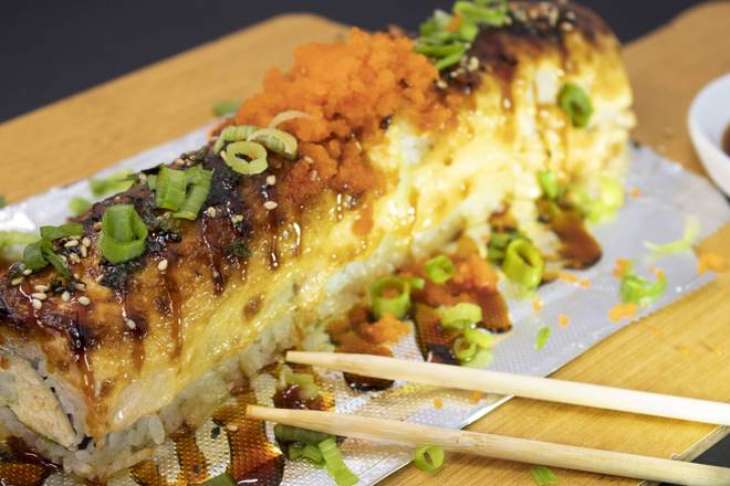 Order Baked Salmon Roll food online from Blue Fish Sushi & Teriyaki store, Huntington Park on bringmethat.com