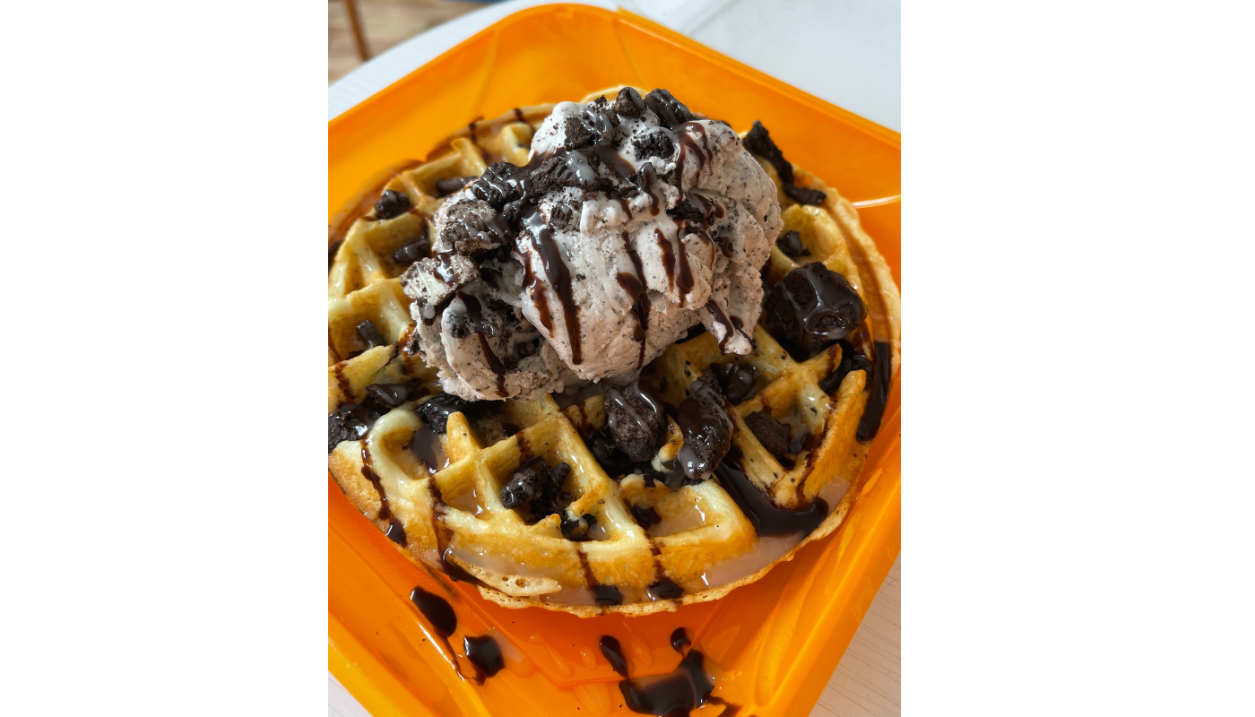 Order Waffle Sundae - Cookies & Cream food online from Libby Lou Fun Factory store, Columbus on bringmethat.com