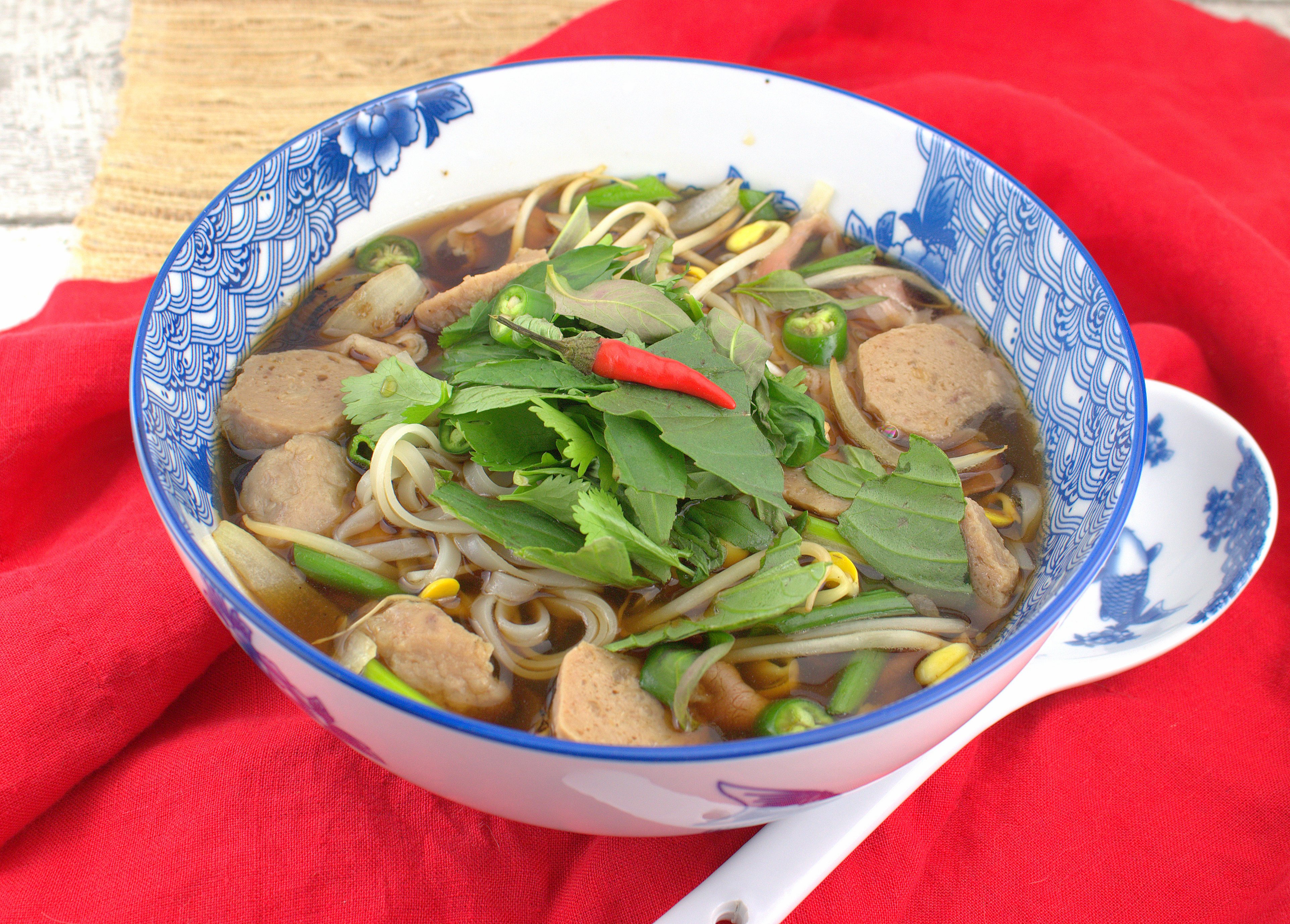 Order P16 Pho Bo Vien Noodle Soup food online from Pholuscious store, Rockville on bringmethat.com