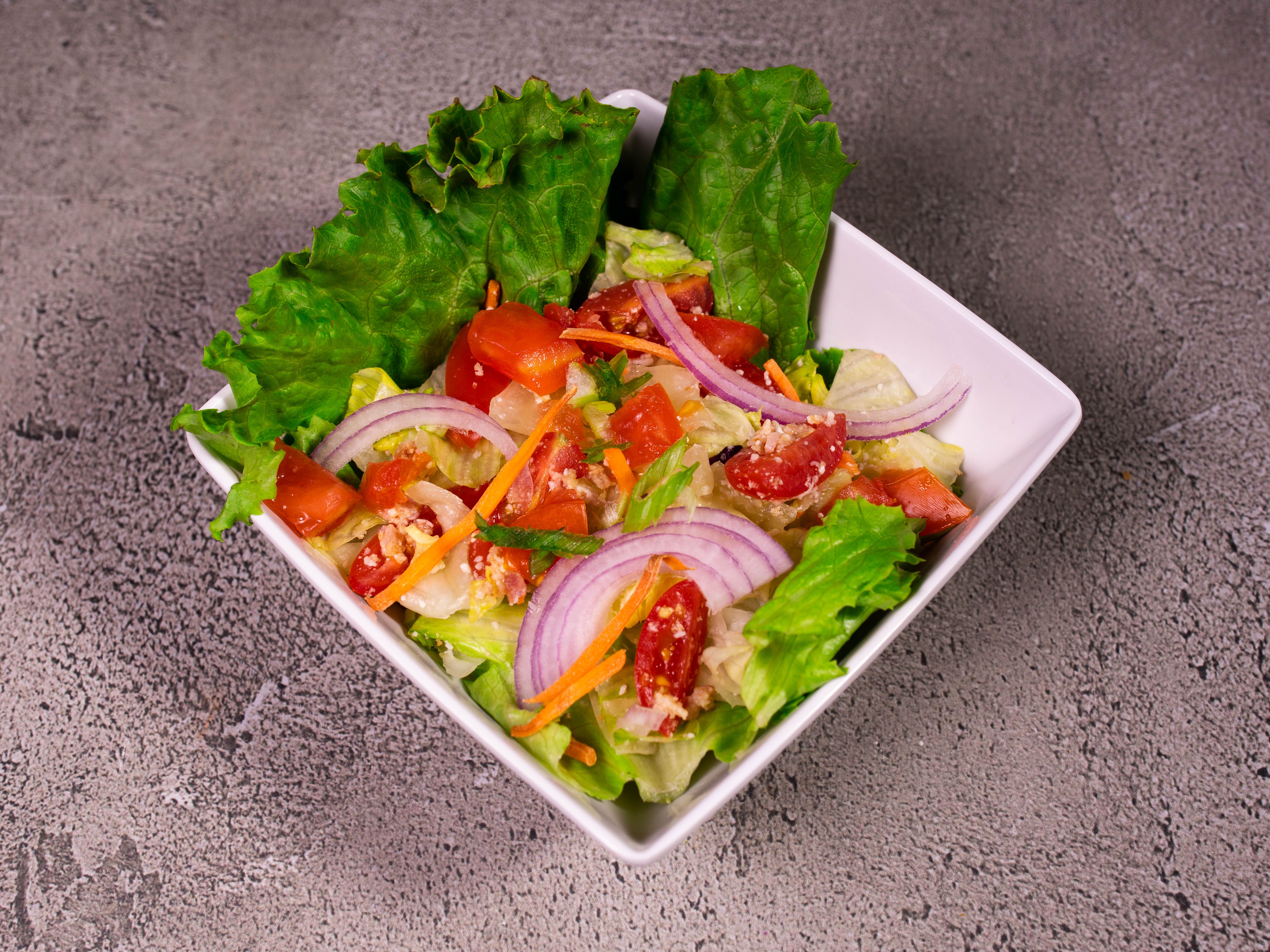 Order Ernest's Special Salad food online from Ernest Orleans Restaurant store, Shreveport on bringmethat.com