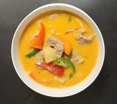 Order Pineapple Curry food online from VIP Thai Cuisine store, Woodridge on bringmethat.com