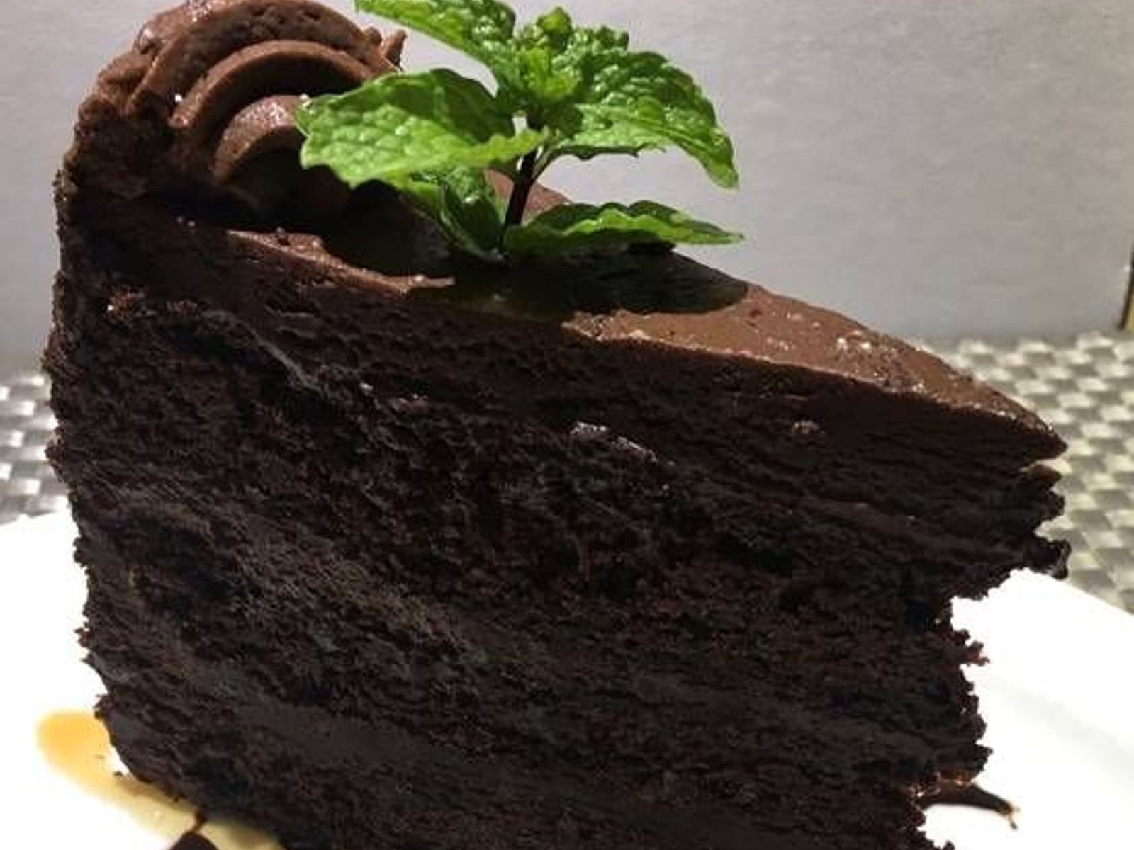 Order Chocolate Cake food online from Bollo Woodfired Pizza store, Houston on bringmethat.com