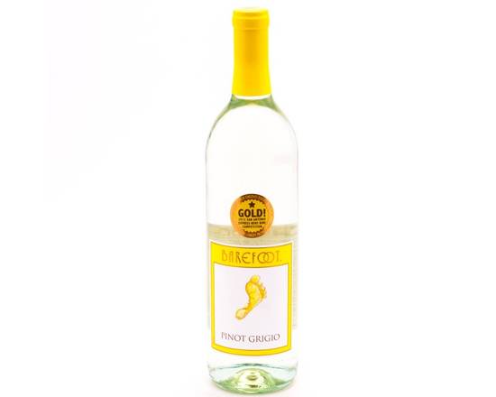 Order Barefoot Cellars, Pinot Grigio (NV) · 750 mL food online from House Of Wine store, New Rochelle on bringmethat.com