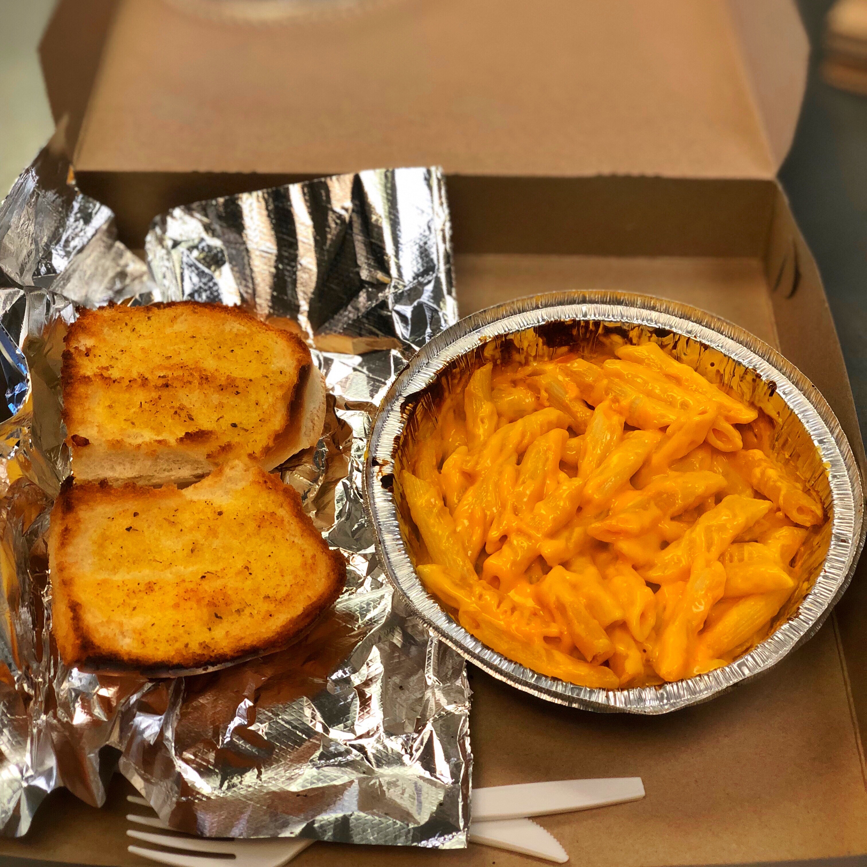 Order Mac and Cheese Dinner food online from Linda New York Pizzeria store, Rochester on bringmethat.com