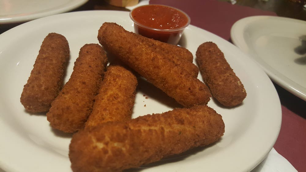 Order Mozzarella Sticks - Appetizer food online from New Park Tavern store, East Rutherford on bringmethat.com