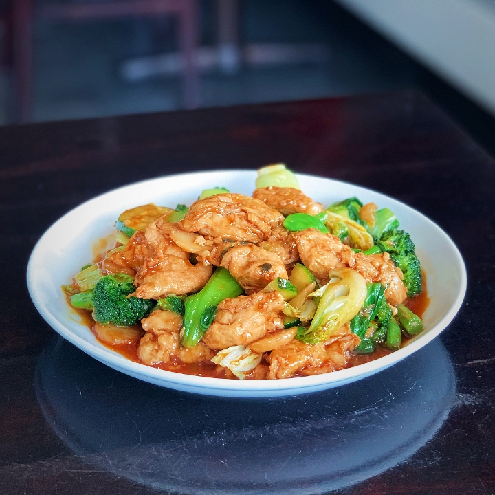 Order Vegan Chicken with Mixed Vegetables food online from Kung Pao Bistro store, West Hollywood on bringmethat.com