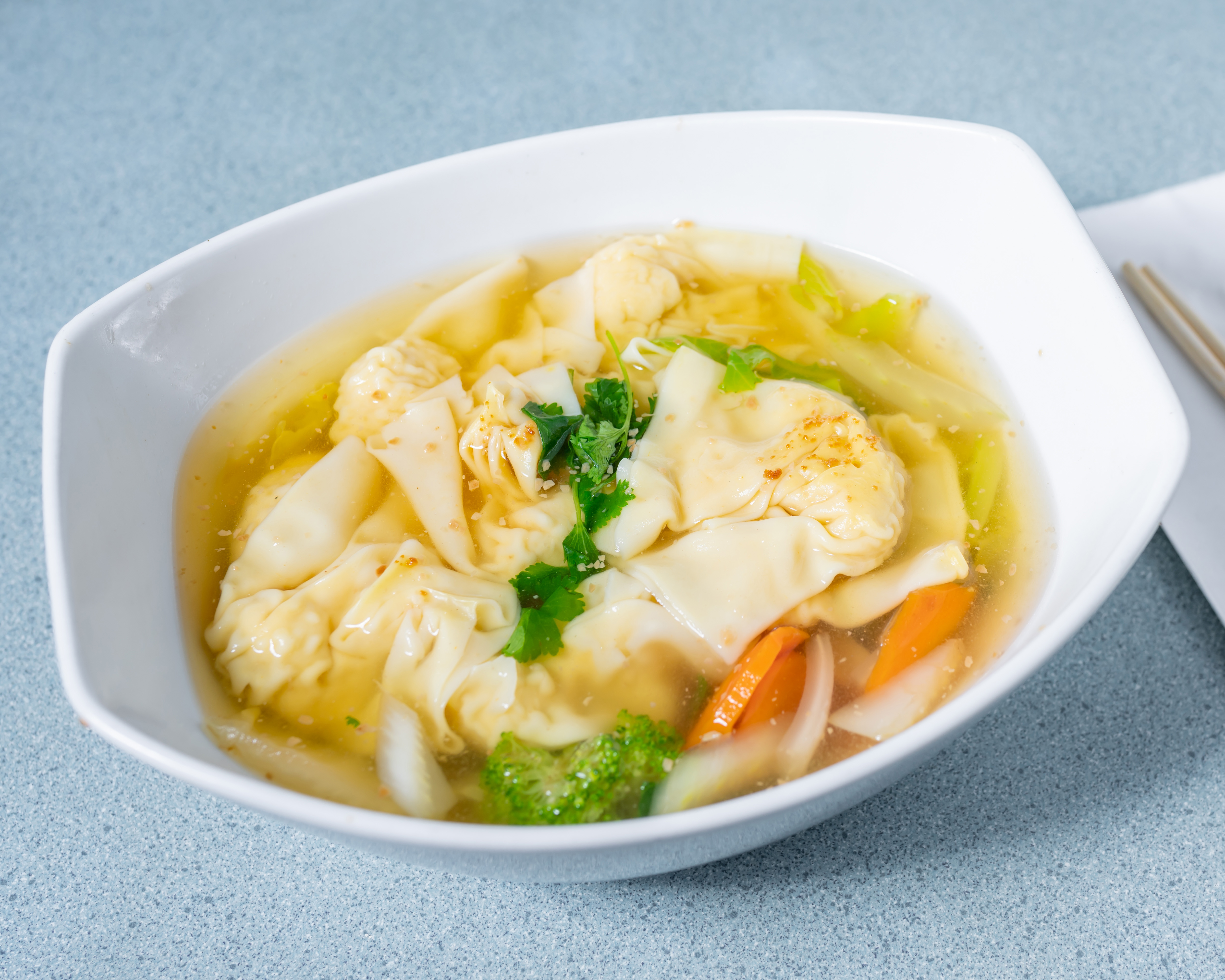 Order 11. Wonton Soup food online from Thai Noodles Cafe store, Libertyville on bringmethat.com