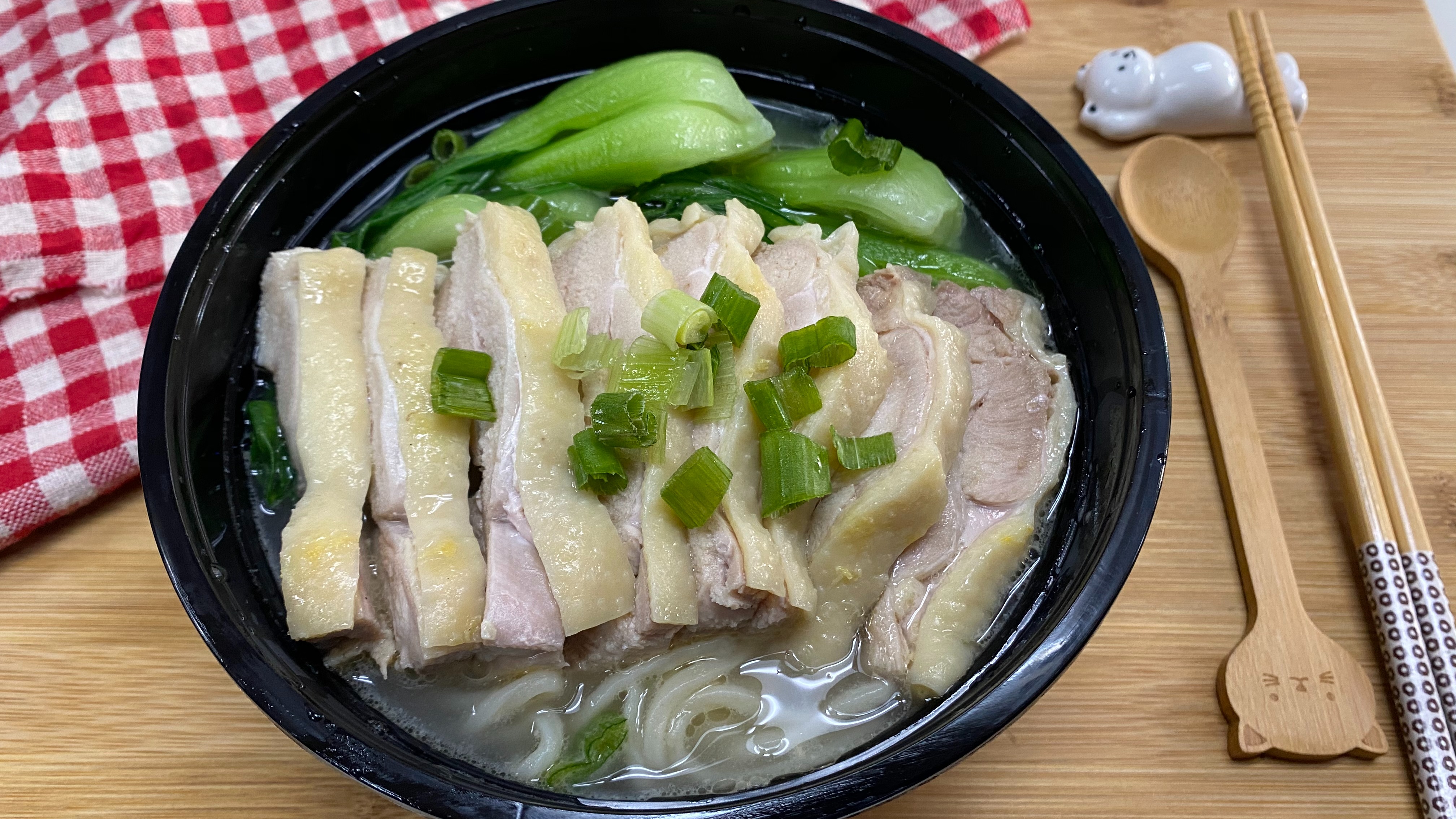Order Chicken Noodle Soup 雞湯麵 food online from Spiceology store, Arcadia on bringmethat.com