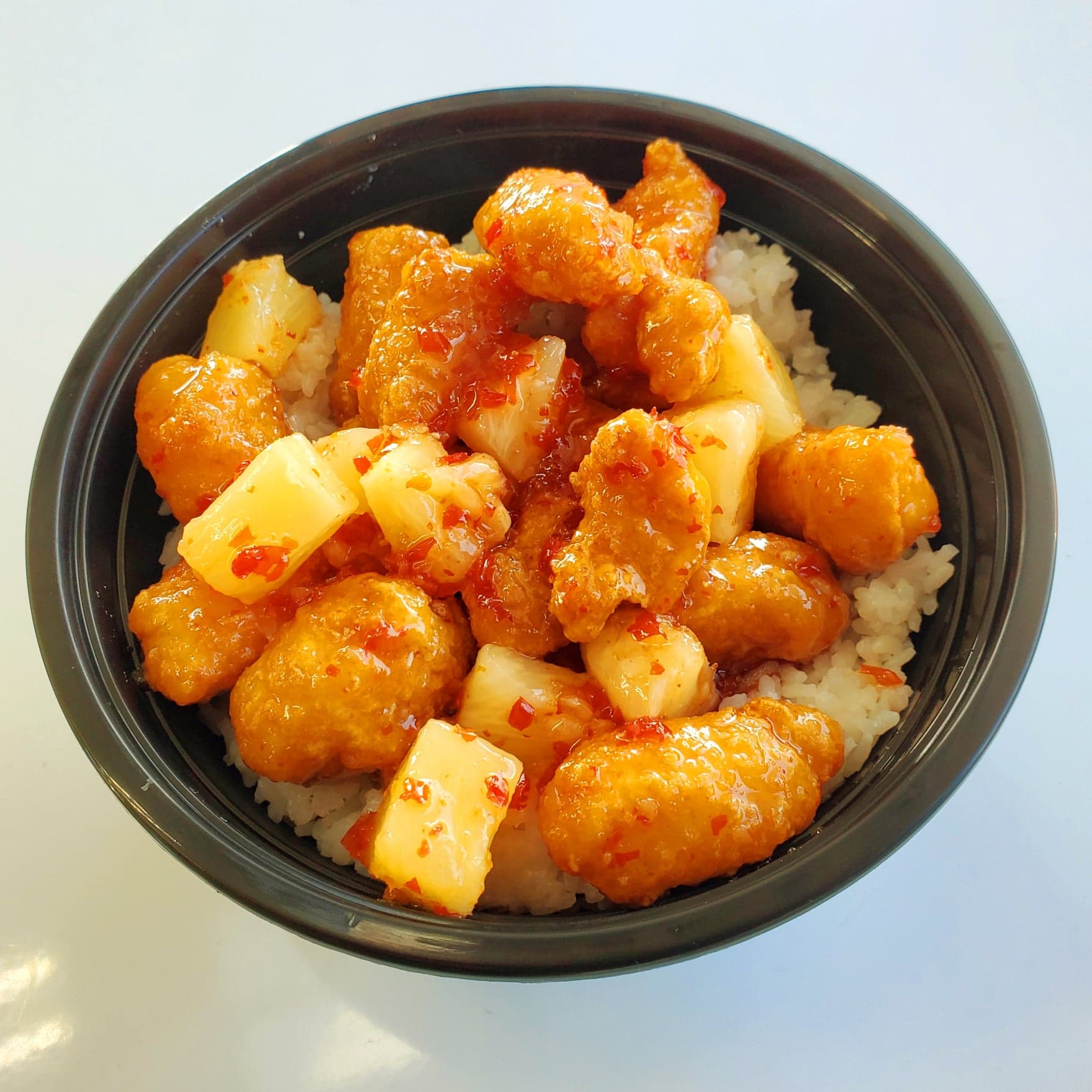 Order Sweet Chili Chicken Rice Bowl food online from Bobablastic store, Salem on bringmethat.com
