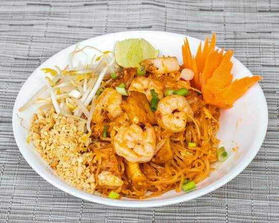 Order Pad Thai Country Style
 food online from Party's Pizza store, Willoughby on bringmethat.com