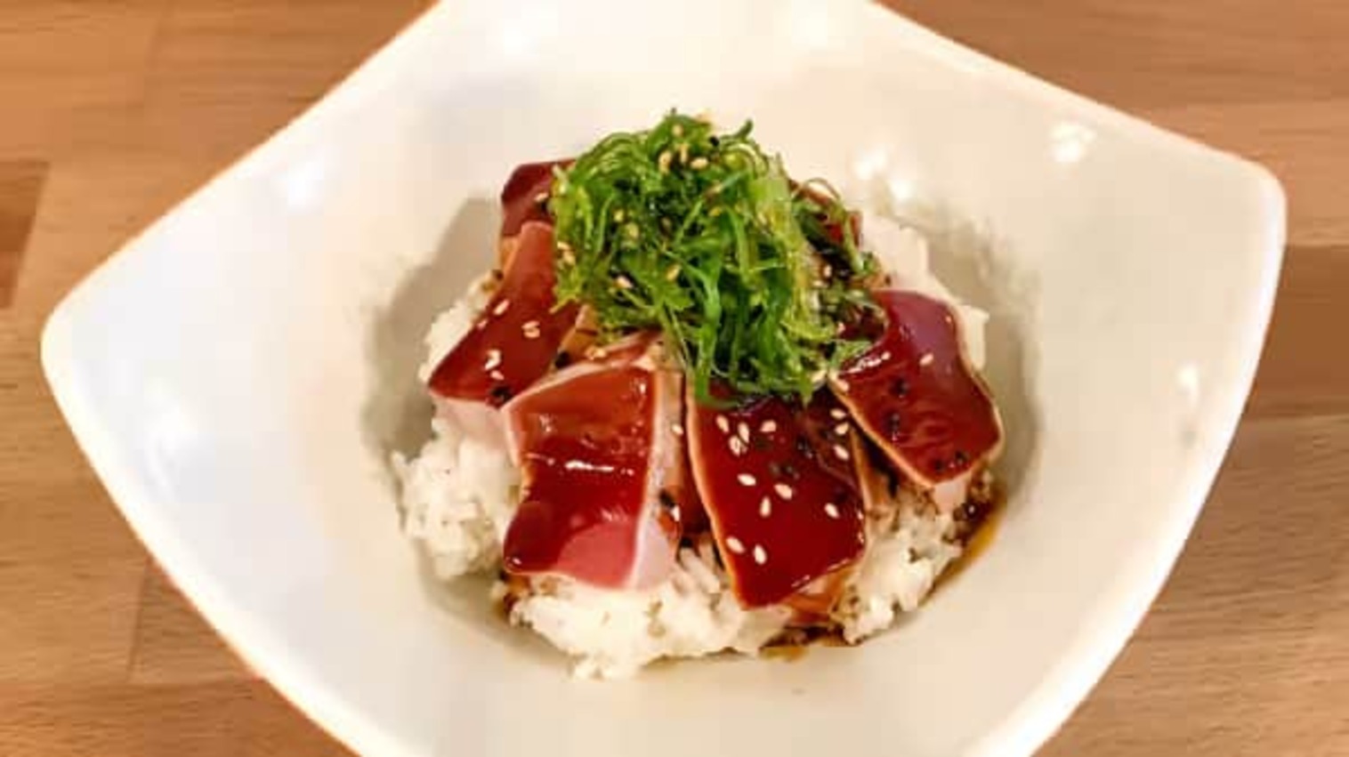 Order Tuna Tataki Don food online from Sake Tumi store, Binghamton on bringmethat.com