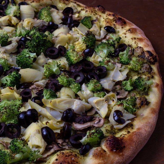 Order Enchanted Forest Pizza food online from Mississippi Pizza store, Portland on bringmethat.com