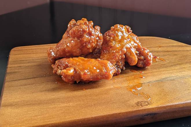 Order 20 Wings food online from 418 Burgers store, Highland Park on bringmethat.com