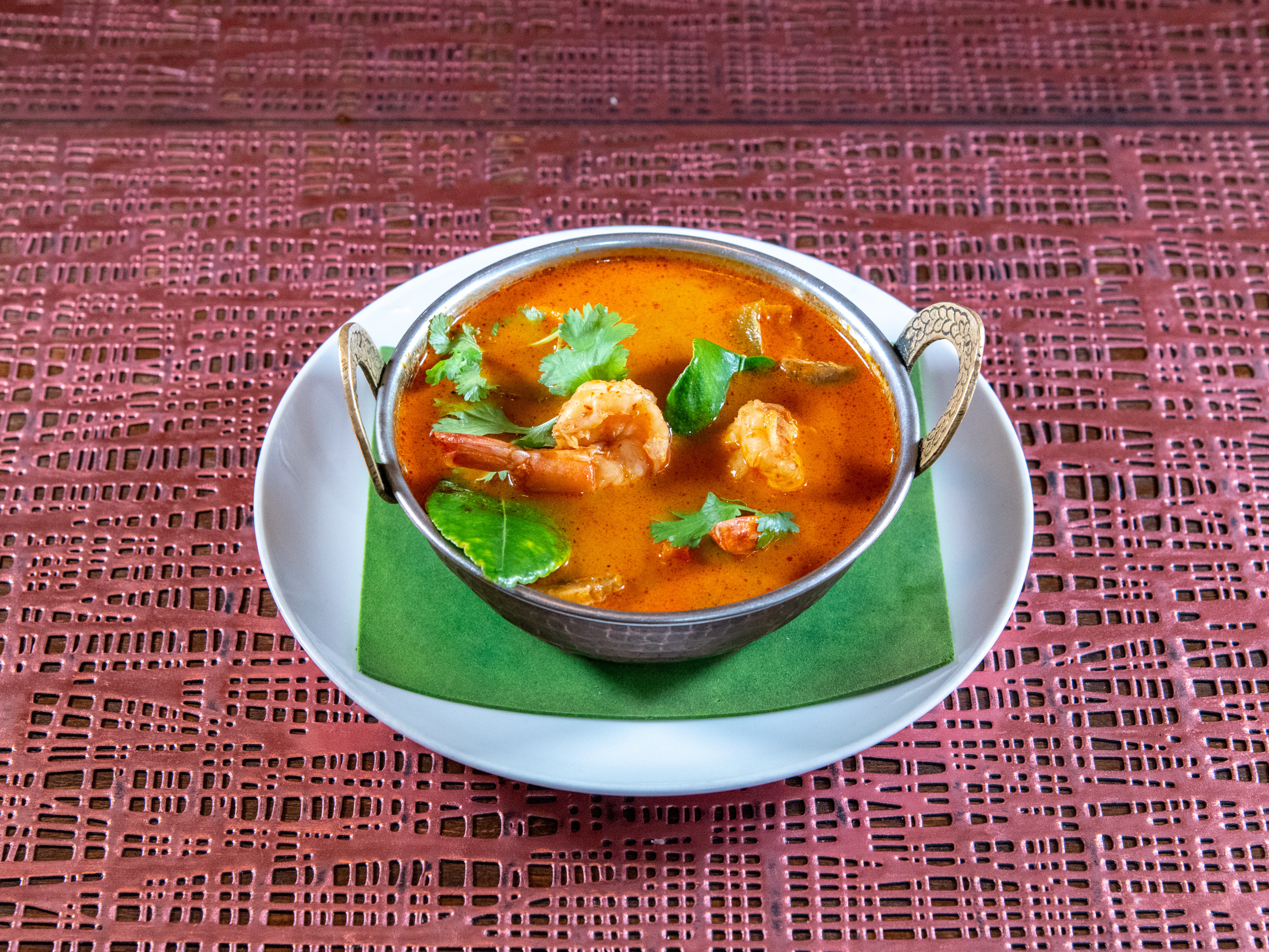 Order Tom Yum Soup food online from Papathai Harlem store, New York on bringmethat.com