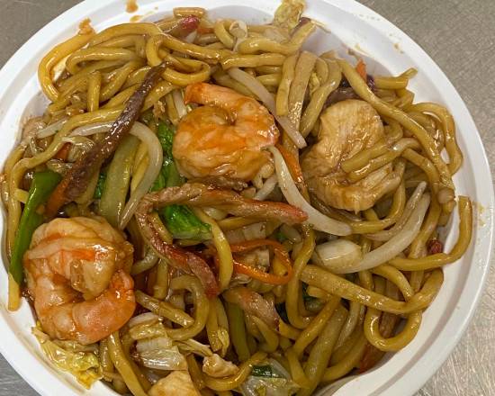 Order Hose Special Lo Mein food online from China Garden store, Appleton on bringmethat.com