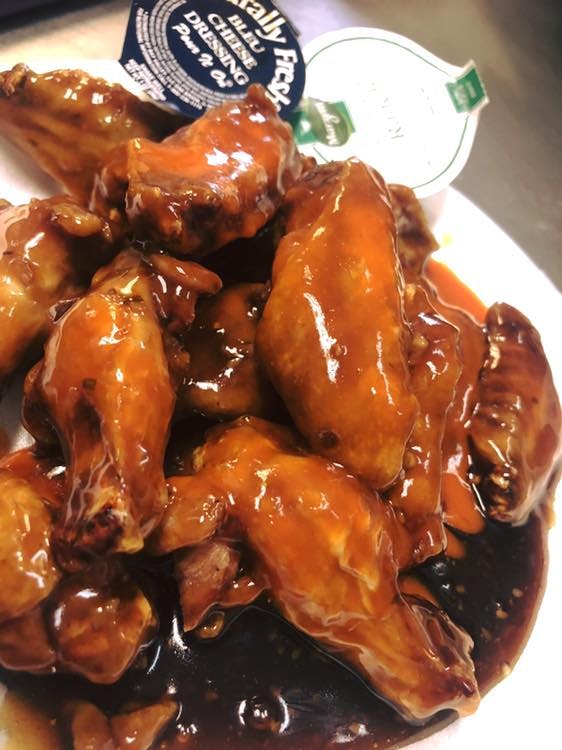 Order Wings - 5 Pieces food online from Best Pizza & Wings store, College Park on bringmethat.com