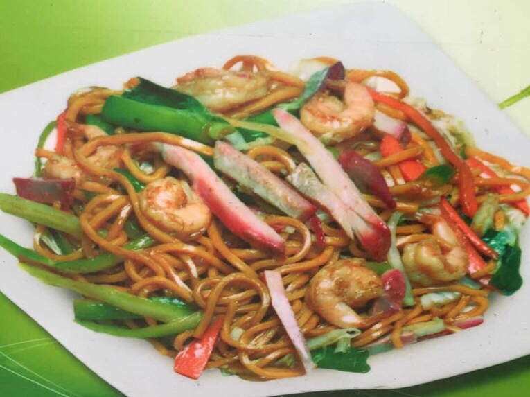 Order House special Lo Mein food online from Wong's Garden store, New Hyde Park on bringmethat.com