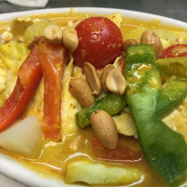 Order Yellow Curry food online from Montien store, Boston on bringmethat.com