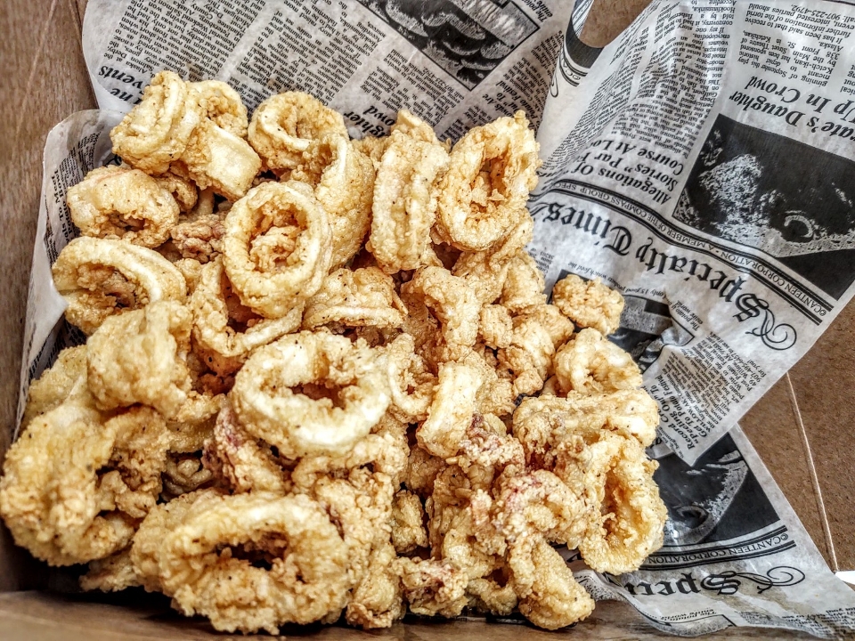 Order Fried Calamari food online from Hartsdale House Of Pizza store, Hartsdale on bringmethat.com