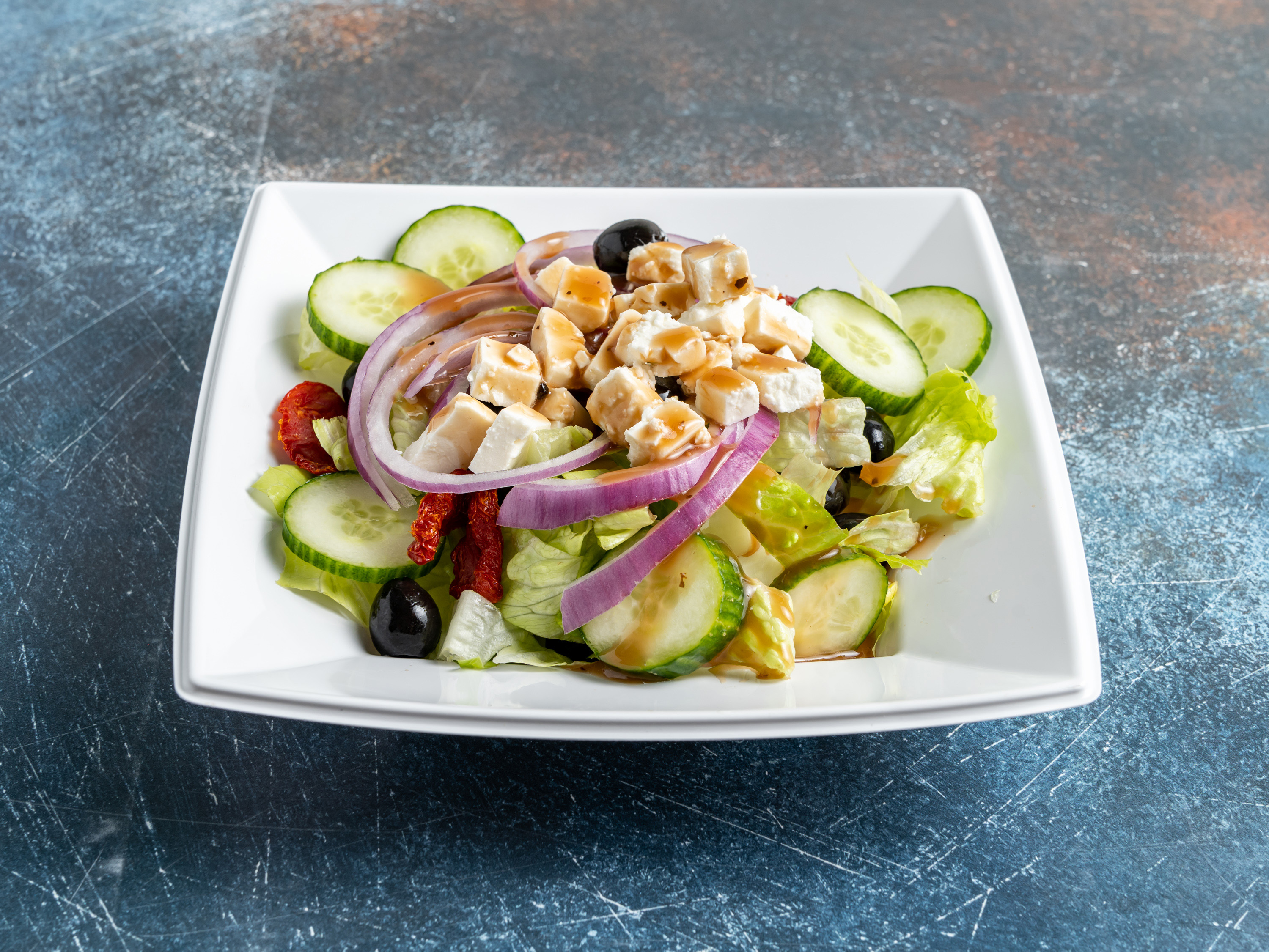 Order Greek Salad food online from Gotta Getta Bagel store, Forest Hills on bringmethat.com