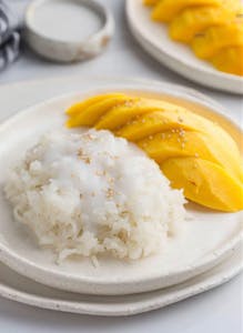 Order Sweet Sticky Rice with Mango food online from Sabuy Sabuy II store, Berkeley on bringmethat.com