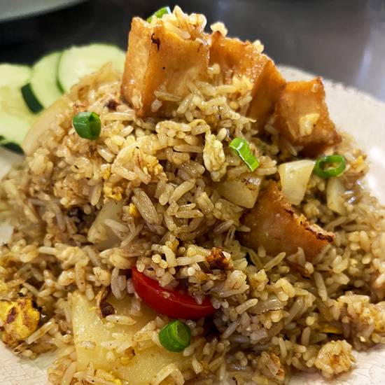 Order Pineapple Fried Rice food online from The Beat Bangkok store, Blacksburg on bringmethat.com