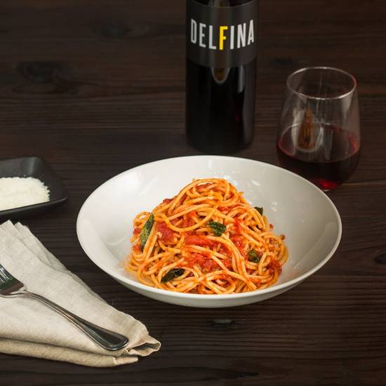 Order Delfina's Spaghetti Pomodoro food online from Pizzeria Delfina store, Burlingame on bringmethat.com