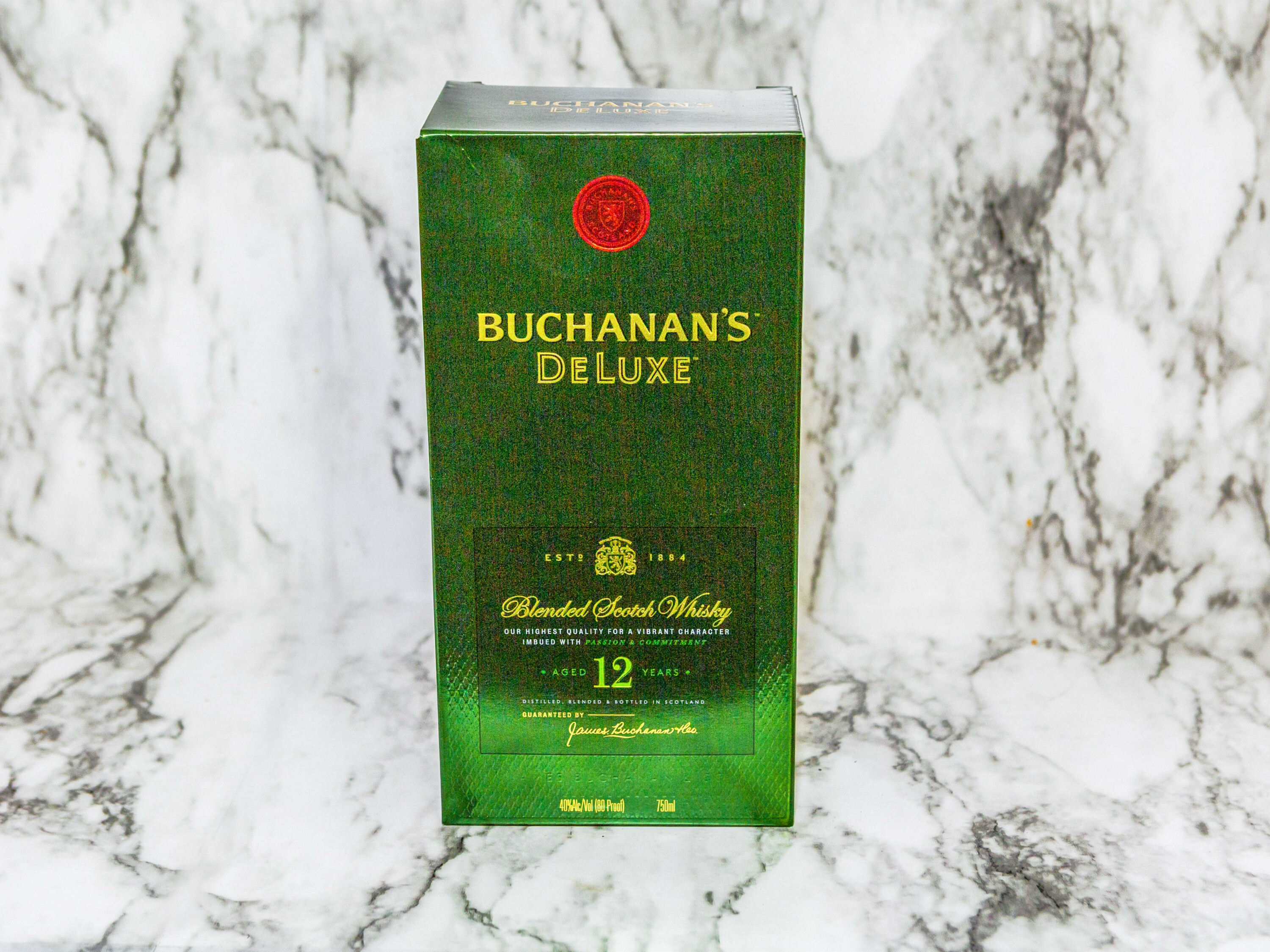 Order Buchanan's DeLuxe Aged 12 Years Blended Scotch Whisky food online from Fountain Liquor Store store, El Cajon on bringmethat.com