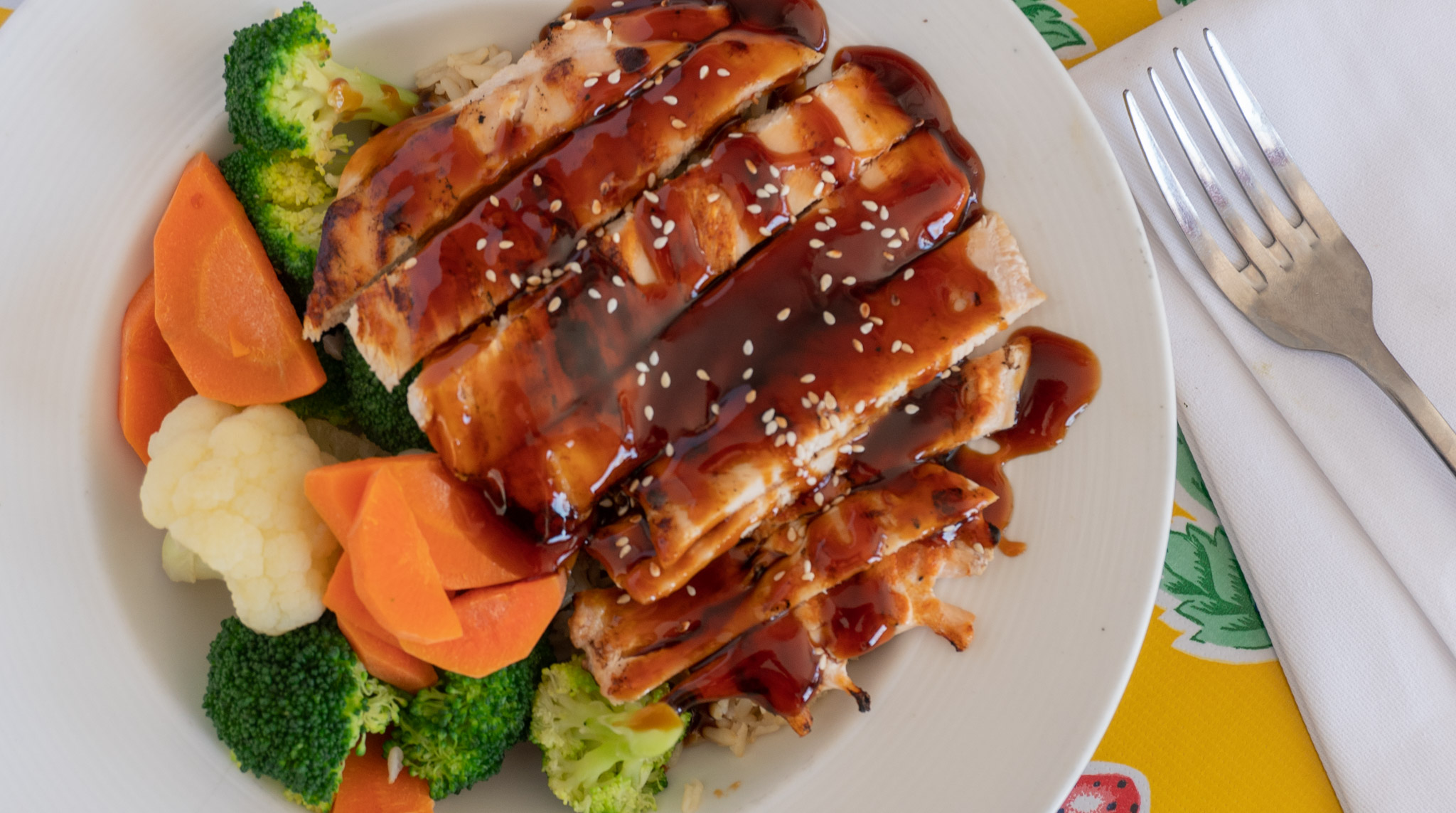 Order Teriyaki Chicken Brown Rice Bowl food online from Soup Du Jour store, Beverly Hills on bringmethat.com