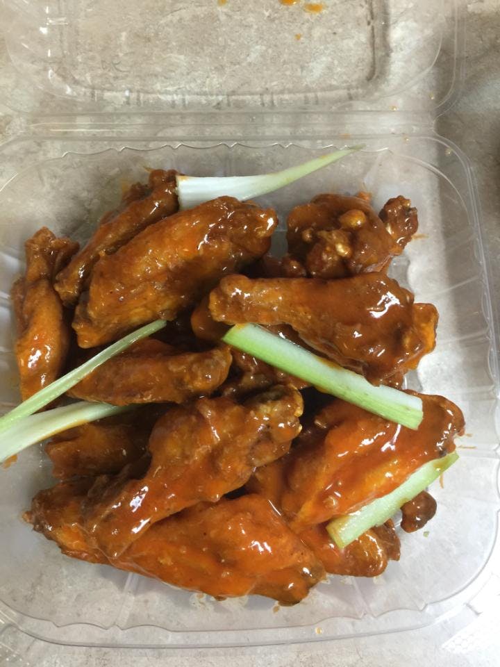 Order Wings - 10 Pieces food online from Roma Pizza 2 store, Church Hill on bringmethat.com