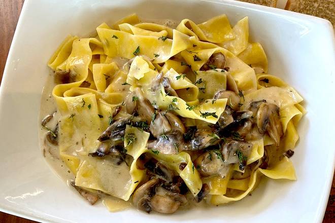 Order Pappardelle Ai Funghi food online from La Boulangerie Boul'Mich store, Key Biscayne on bringmethat.com