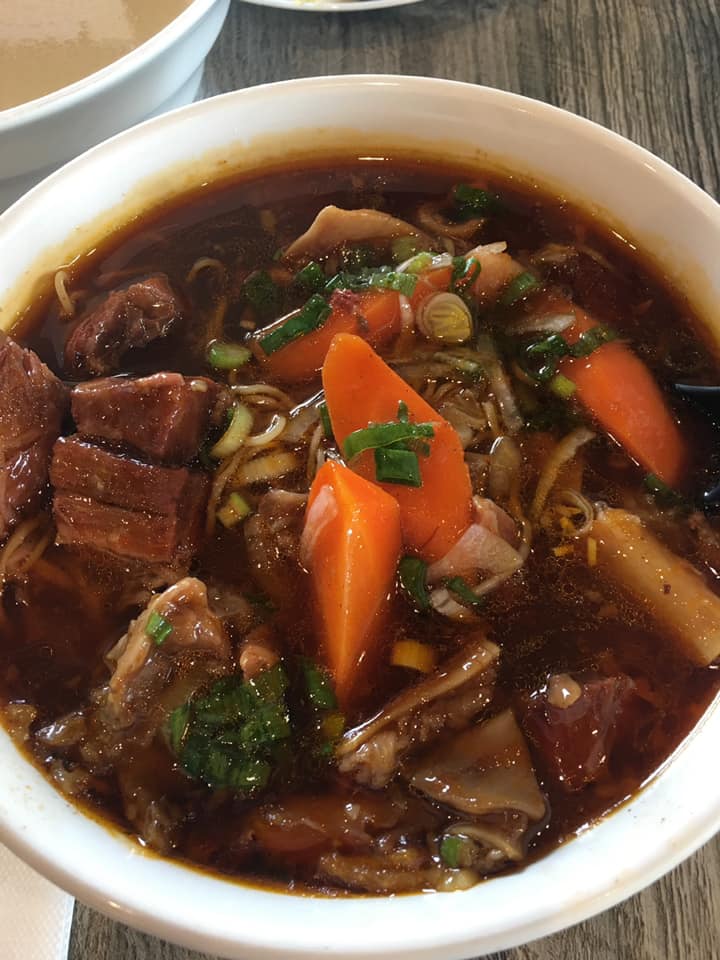 Order 9. Beef Stew Noodle Soup food online from Oasis Vietnamese Cuisine store, Pacifica on bringmethat.com