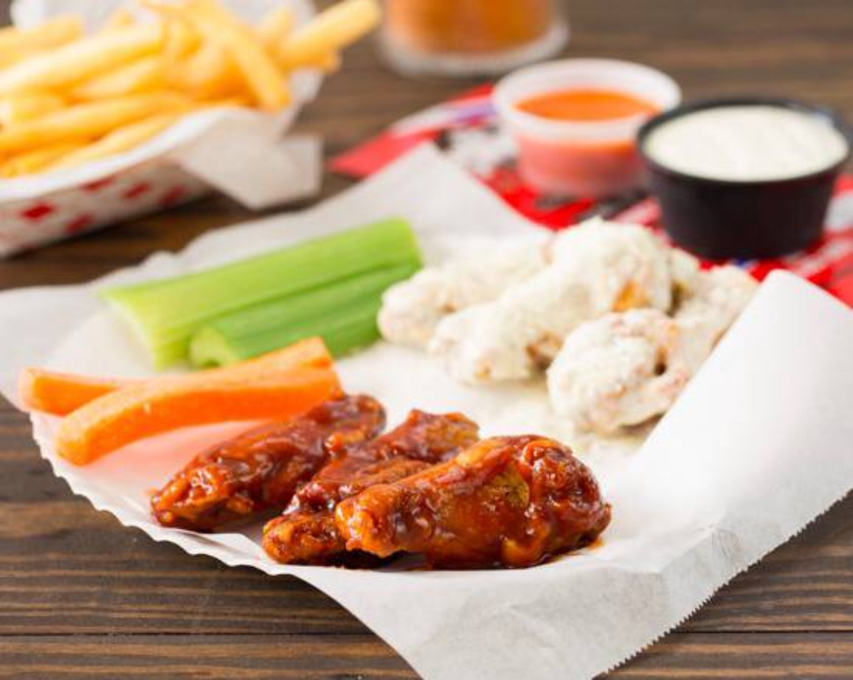 Order 6 Pieces Wings food online from Texas Wings & Grill store, Austin on bringmethat.com