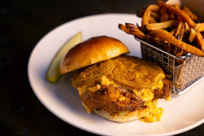 Order Fried Chicken Sandwich food online from City Tap House store, Washington on bringmethat.com
