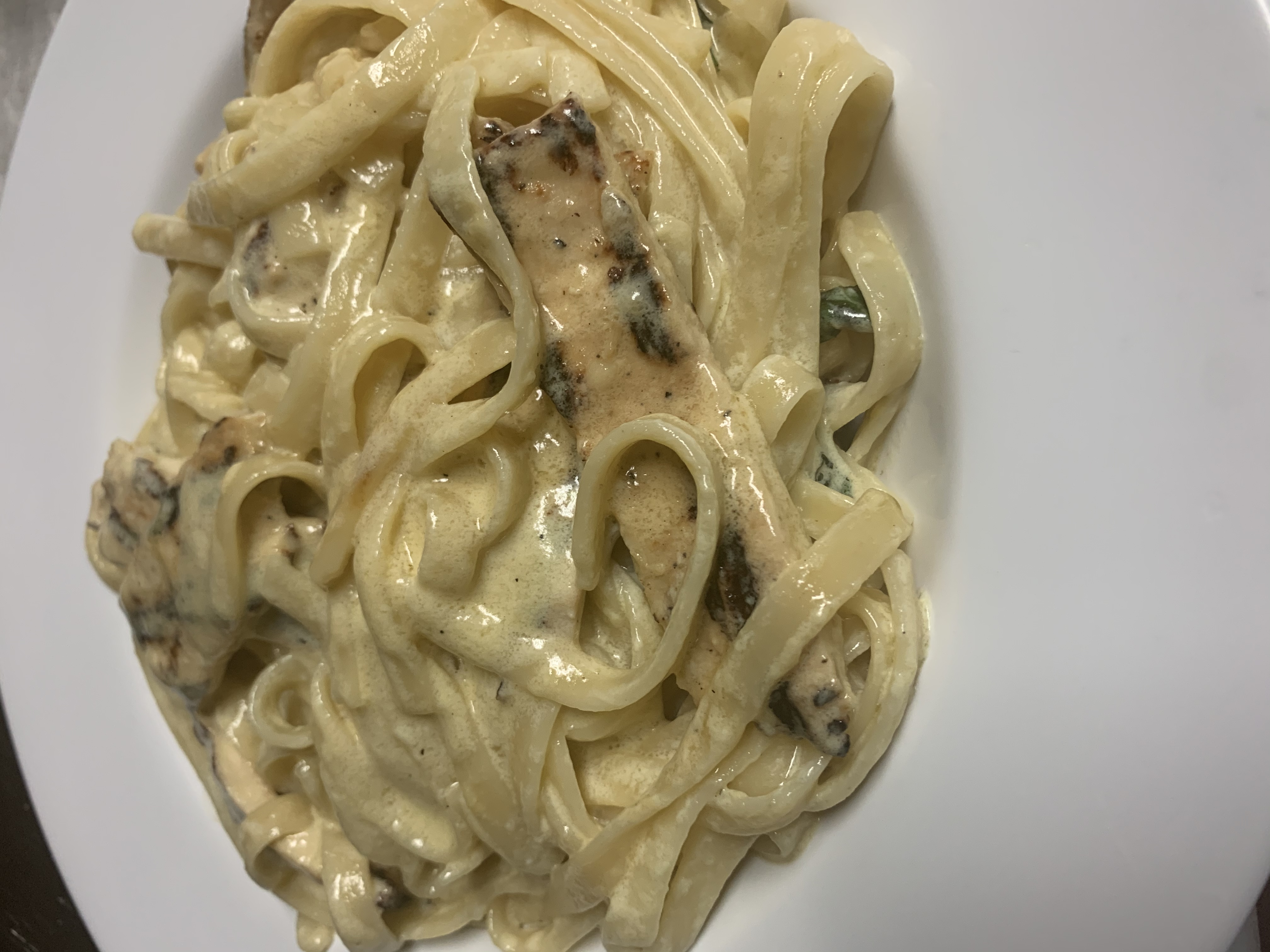 Order Fettuccine Alfredo & Grilled Chicken and Mushrooms. food online from Taste of italy store, Corona on bringmethat.com
