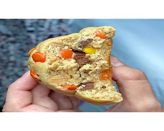 Order Mount Reese's food online from Sweet Thang Baked Goods store, Houston on bringmethat.com