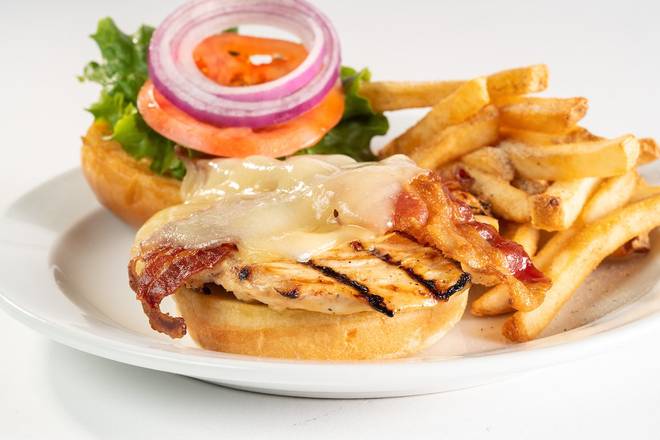 Order GRILLED CHICKEN SANDWICH food online from Glory Days Grill store, Culpeper on bringmethat.com