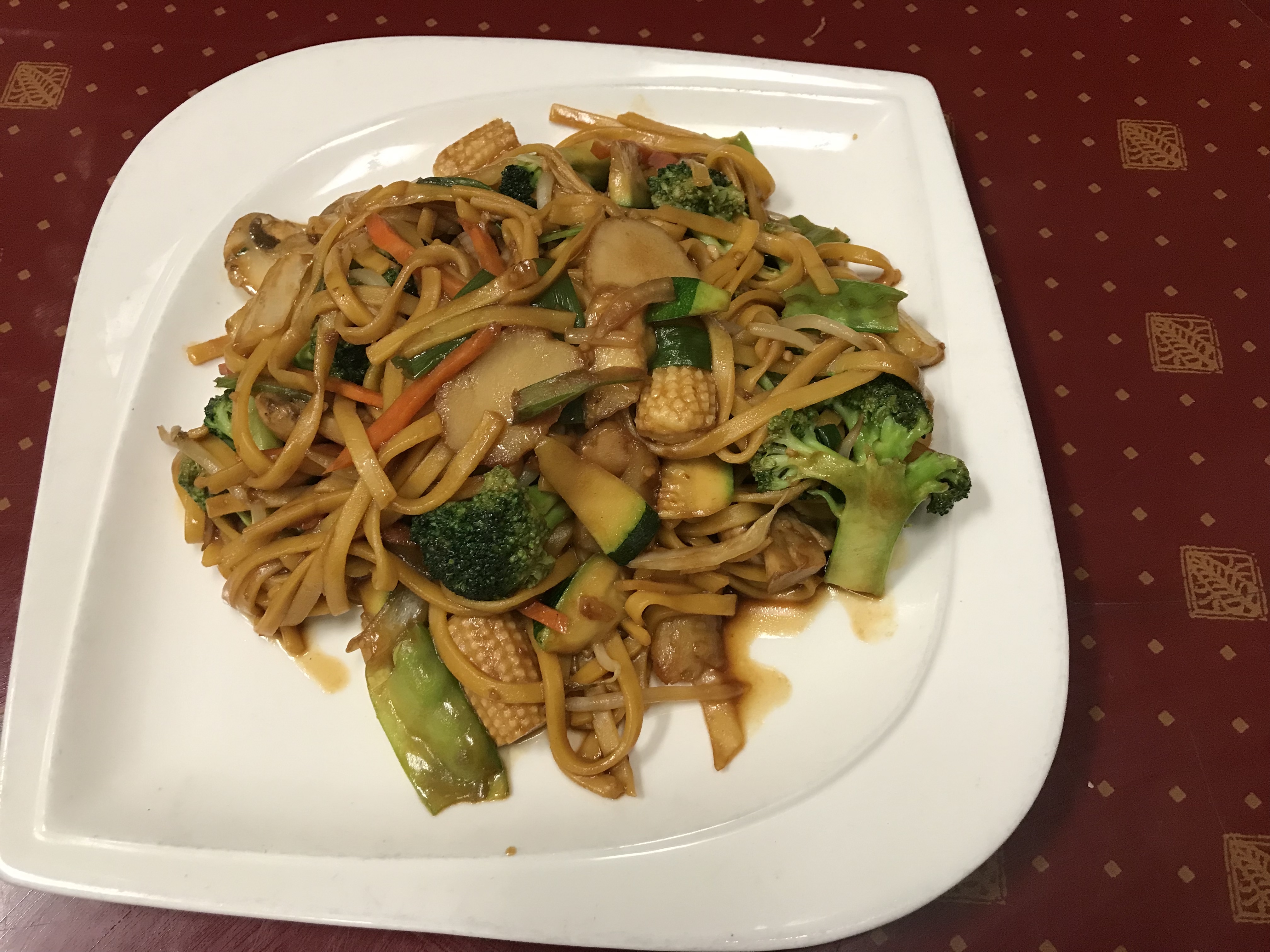 Order N5. Vegetable Lo Mein food online from Ling Sushi store, Topeka on bringmethat.com