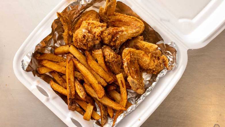 Order Wing Dinner with Fries & Slaw food online from Hammond's Soul Deli store, Warrensville Heights on bringmethat.com