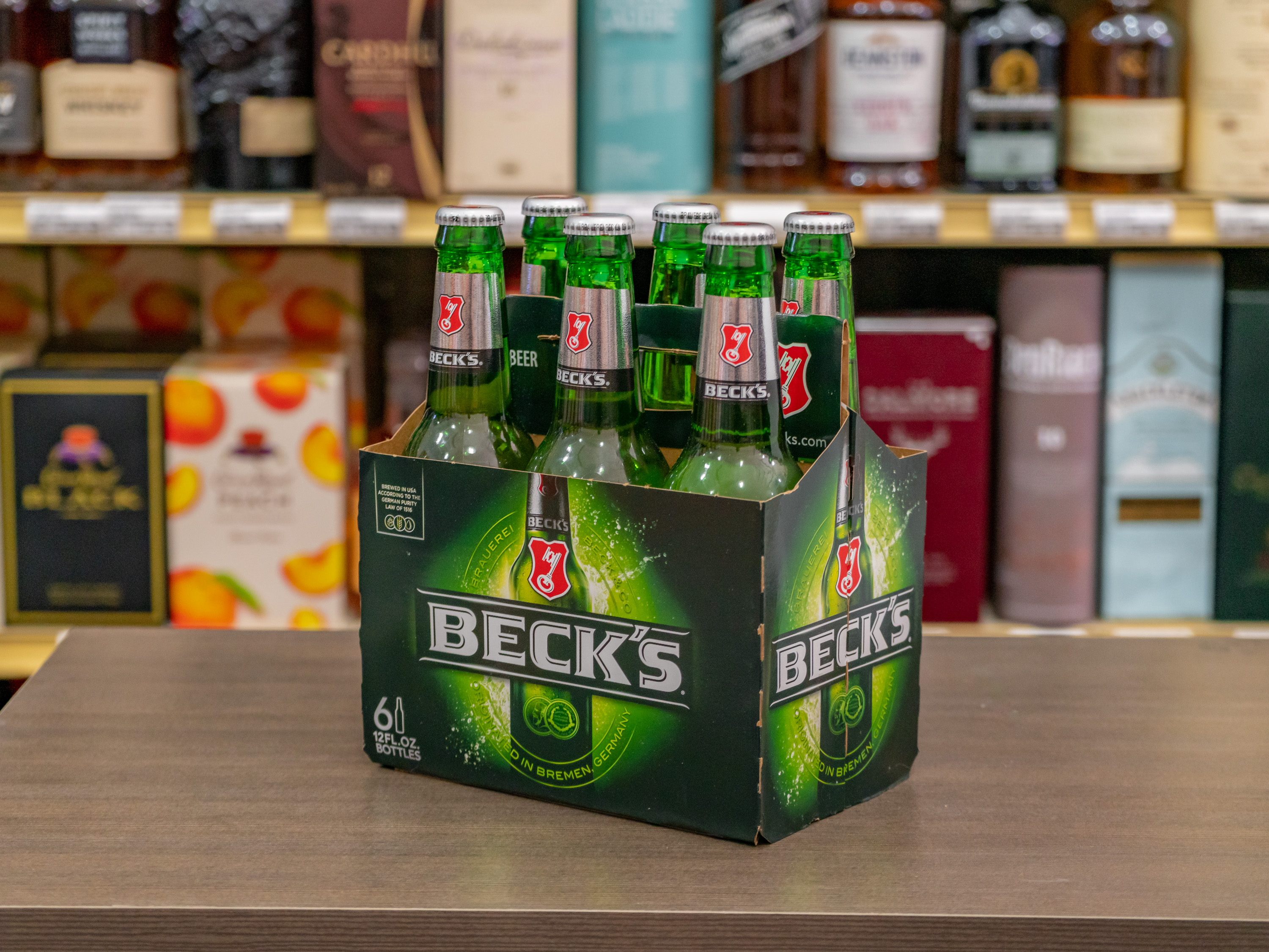 Order 6 Pack - 12 oz. Bottle of Beck's Beer (5.0% ABV) food online from Burlingame Liquor store, Burlingame on bringmethat.com
