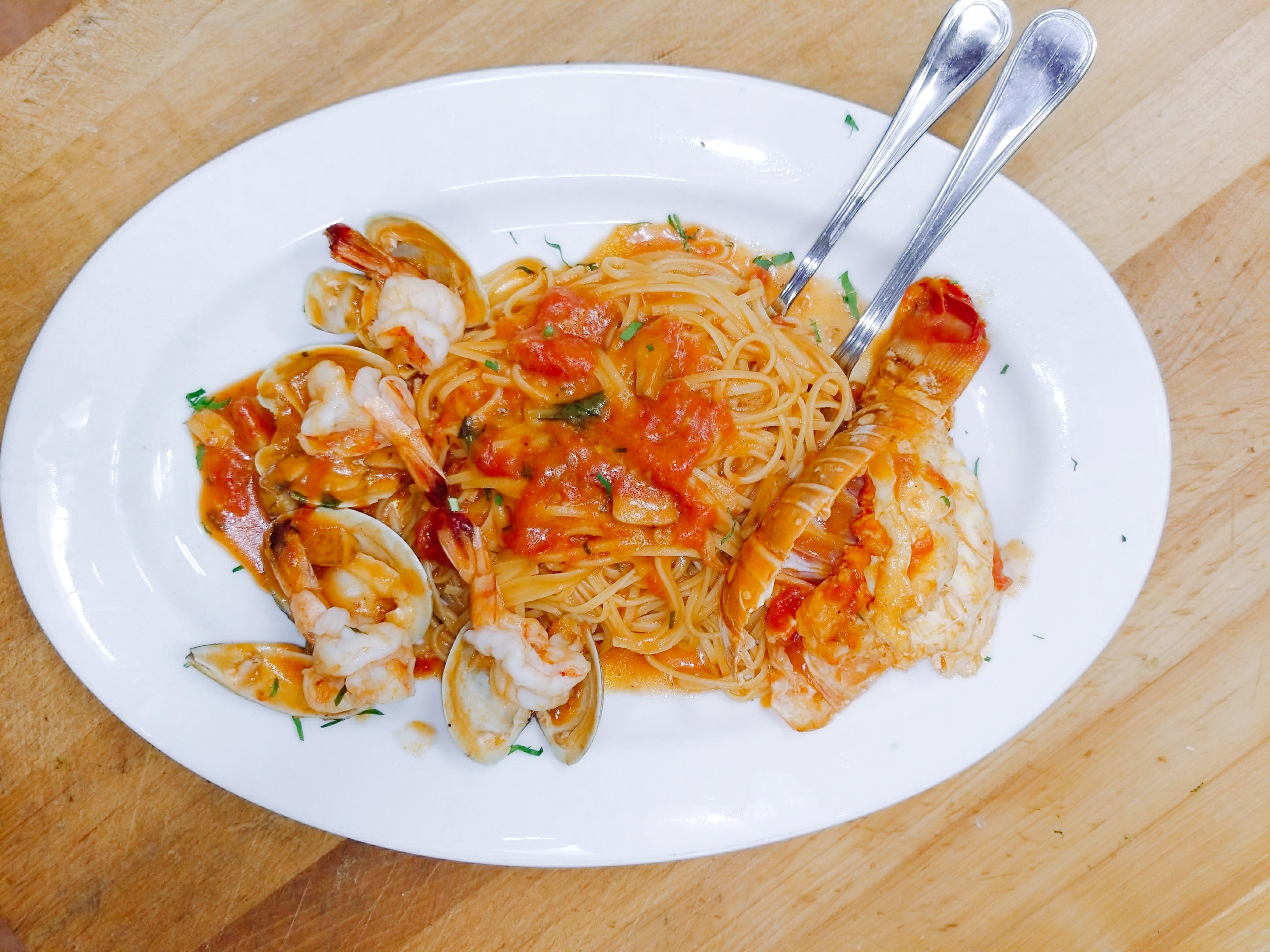 Order Lobster Fra Diavolo food online from Roma Pizza store, Brooklyn on bringmethat.com