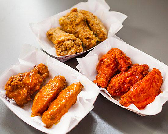 Order Whole Wings (10) Piece food online from The Original Wing Busters store, Kansas City on bringmethat.com