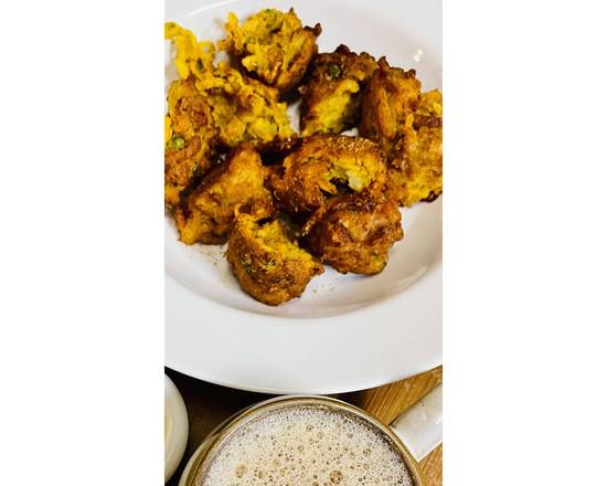 Order Mix Veg Pakora  food online from Mahal Indian Cuisine store, Everett on bringmethat.com
