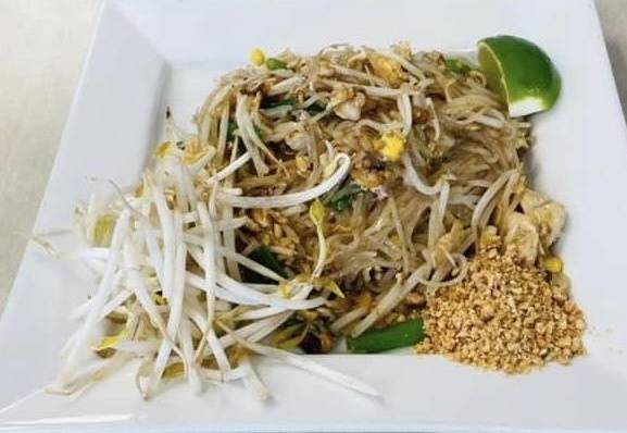 Order Traditional Pad Thai food online from Thong's Authentic Thai Restaurant store, Green Bay on bringmethat.com