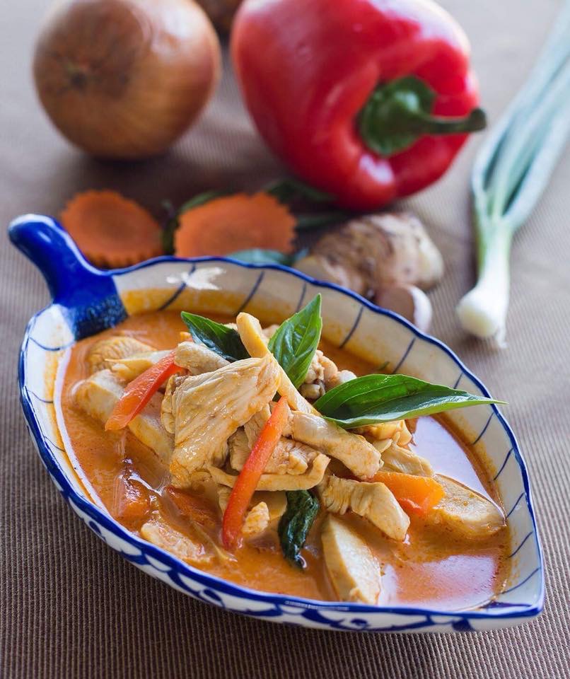 Order 17. Red Curry food online from Thai Orchid Drive Thru store, Fairbanks on bringmethat.com