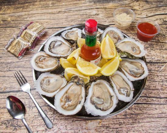 Order Fresh Raw Oyster food online from The Crab Hut store, Riverdale on bringmethat.com