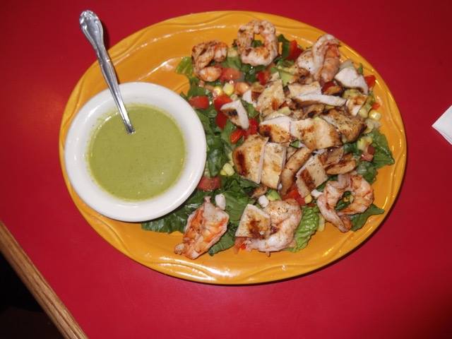 Order Grilled Chicken Salad food online from El Paraiso De Mexico store, San Antonio on bringmethat.com