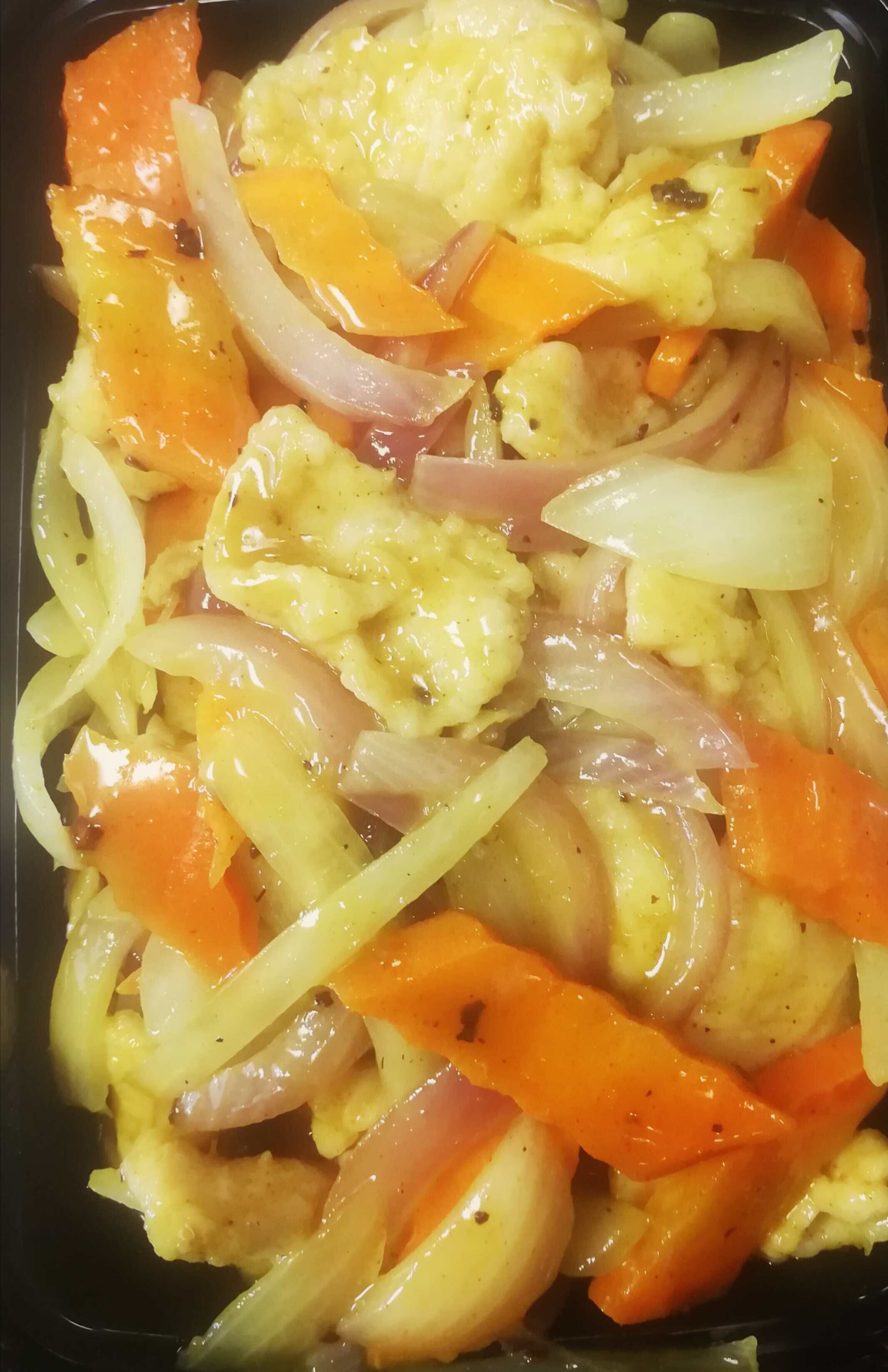 Order Curry Chicken with onion food online from Canton Wok store, Pawtucket on bringmethat.com