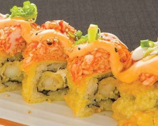 Order Golden Tigar Roll food online from Sake 2 Me Sushi store, Tustin on bringmethat.com